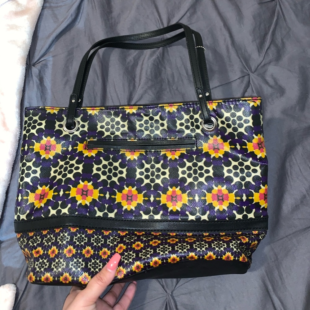 Cute RELIC purse